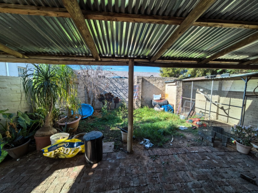 6 Bedroom Property for Sale in Parys Free State